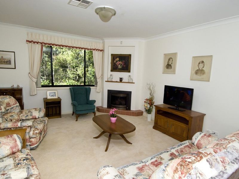 14 Laurina Cove, Valentine NSW 2280