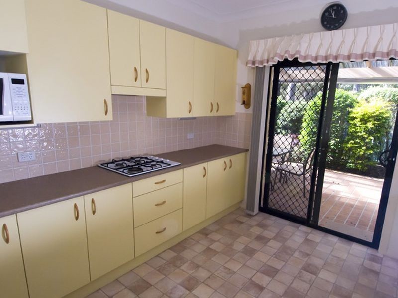 14 Laurina Cove, Valentine NSW 2280