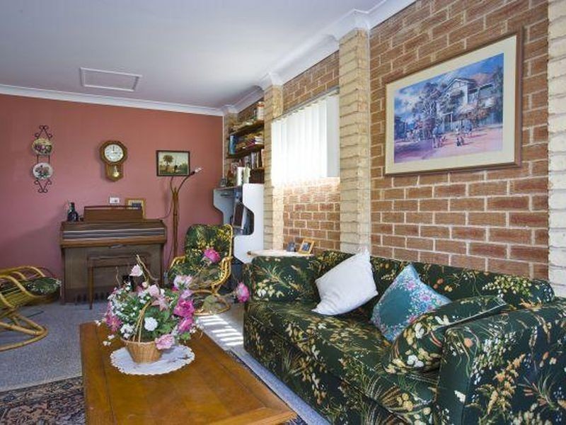 2/14 Redrose Avenue, Belmont NSW 2280