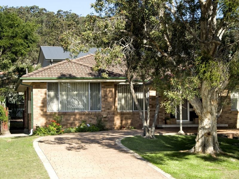 32 Murray Street, Eleebana NSW 2282