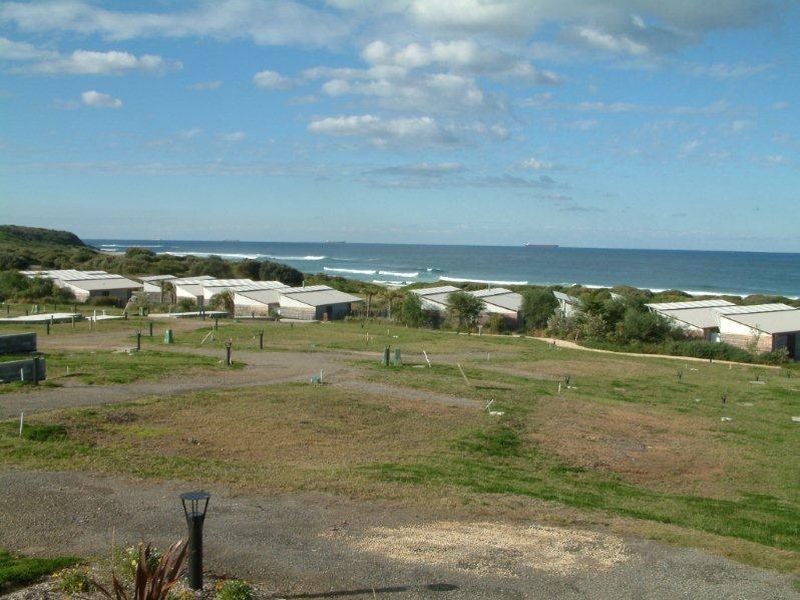 7 Caves Be Mawson Close, Caves Beach NSW 2281