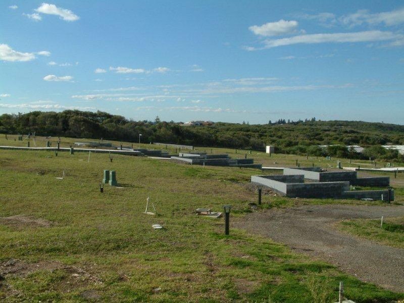 7 Caves Be Mawson Close, Caves Beach NSW 2281