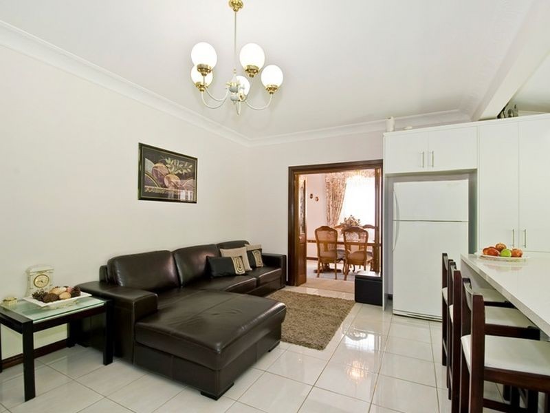 8 Abney Close, Eleebana NSW 2282