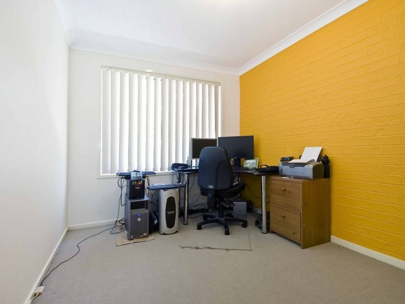 2/28 Lindsay Avenue, Valentine NSW 2280