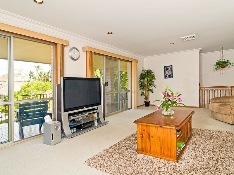 1 Haig Street, Belmont NSW 2280