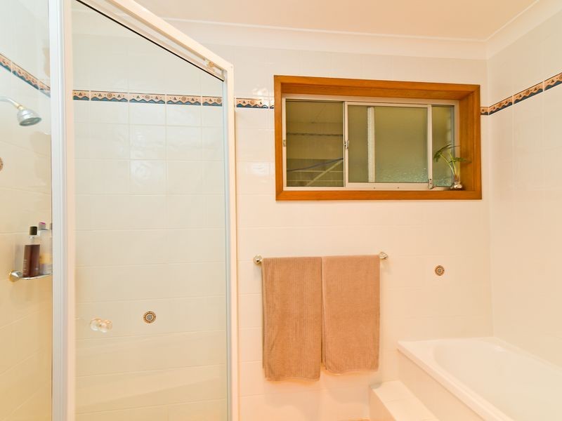 1 Haig Street, Belmont NSW 2280