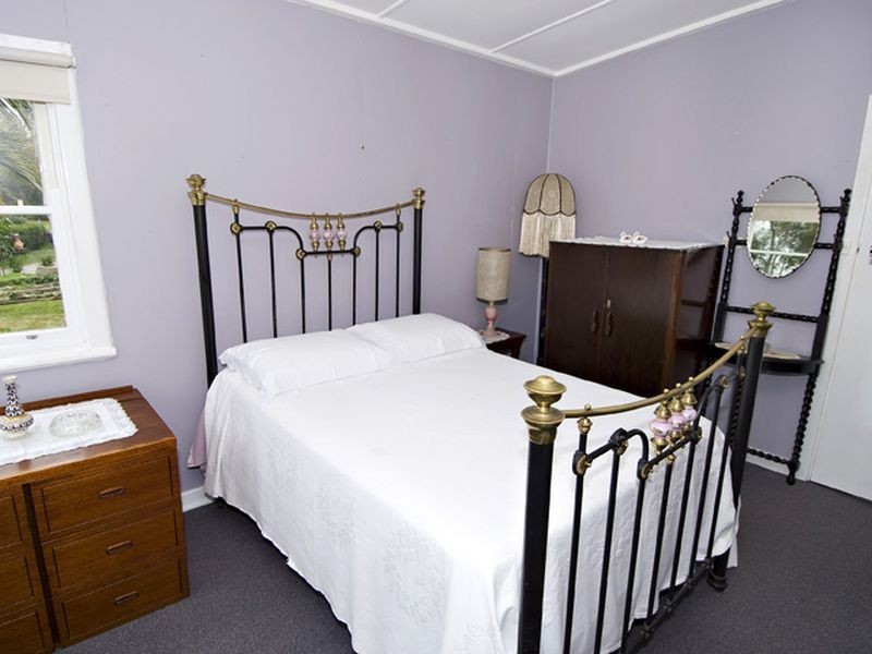 8 Lakeside Drive, Swansea NSW 2281