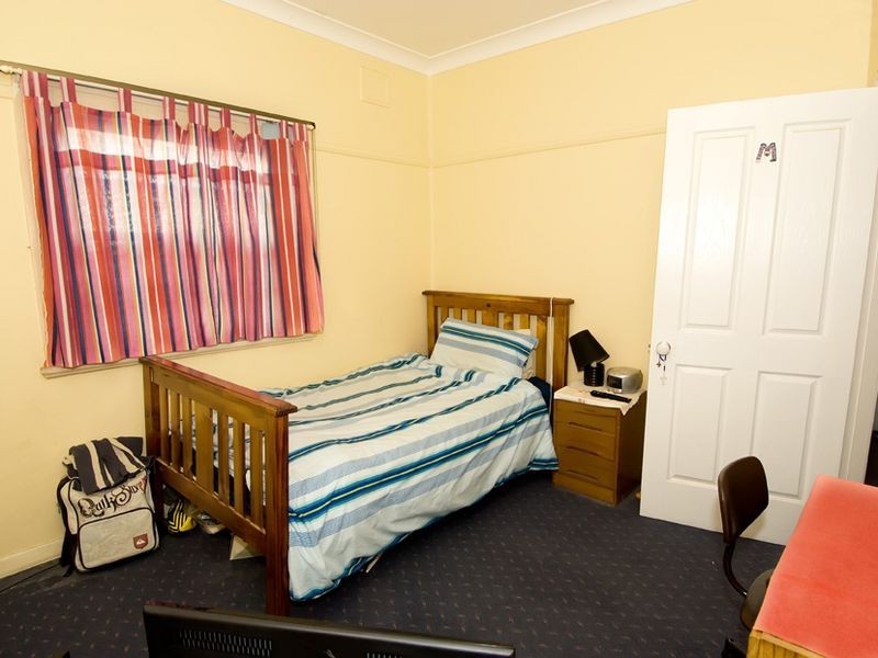 9 Merleview Street, Belmont NSW 2280