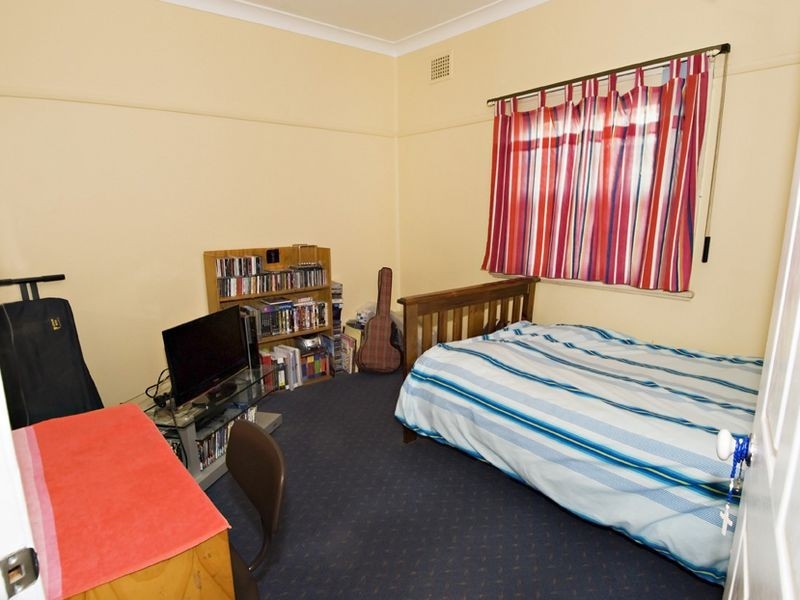 9 Merleview Street, Belmont NSW 2280