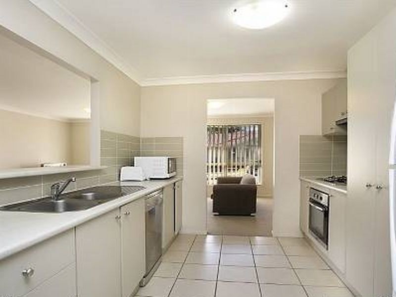 1 Gilmore Street, Cameron Park NSW 2285
