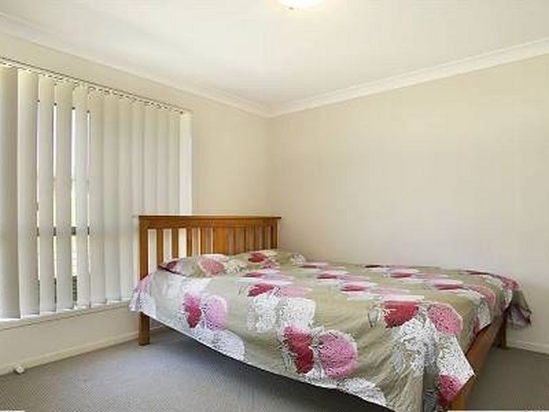 1 Gilmore Street, Cameron Park NSW 2285