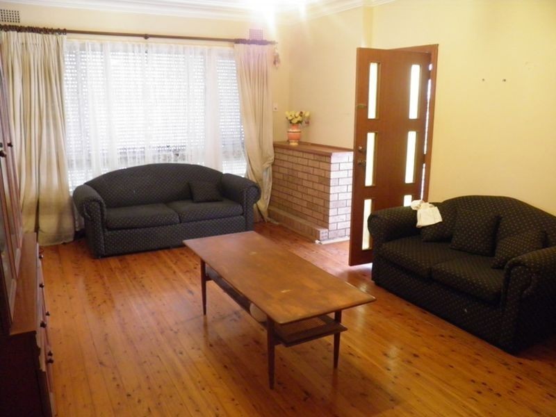 10 Andra Close, Belmont NSW 2280