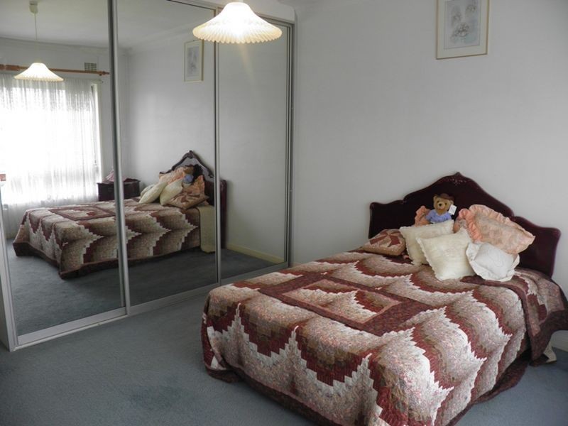 10 Andra Close, Belmont NSW 2280