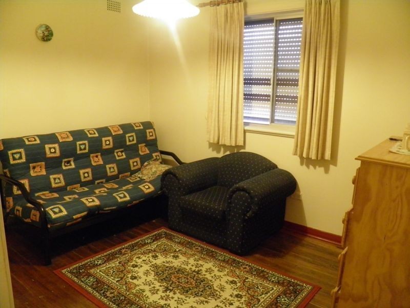 10 Andra Close, Belmont NSW 2280