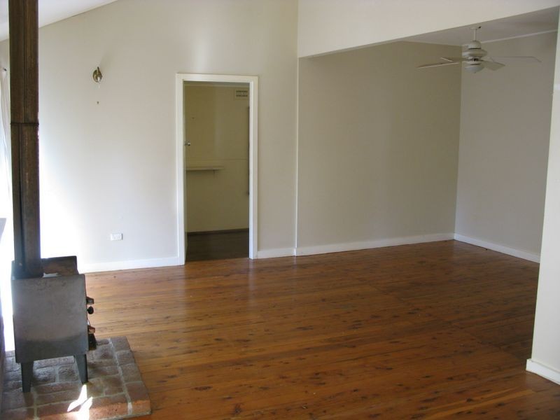 38 Vista Parade, Belmont NSW 2280