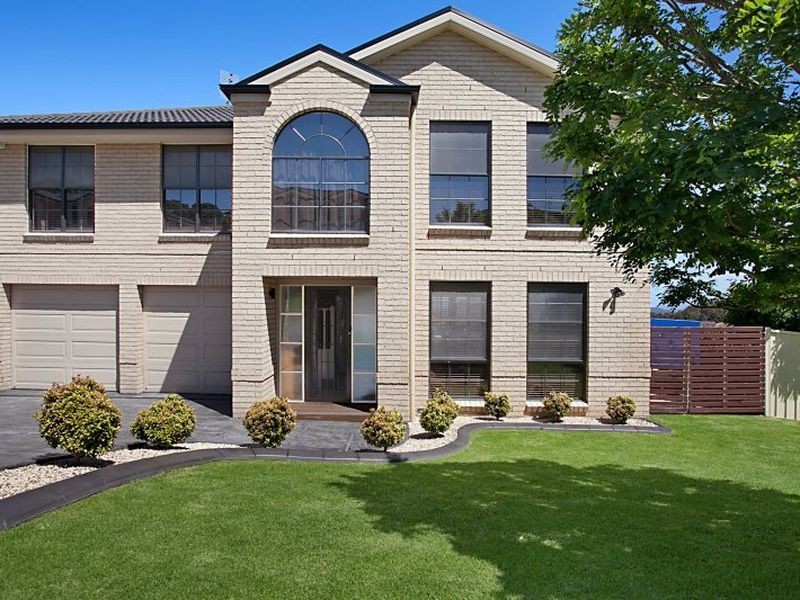 4 Franciska Close, Floraville NSW 2280