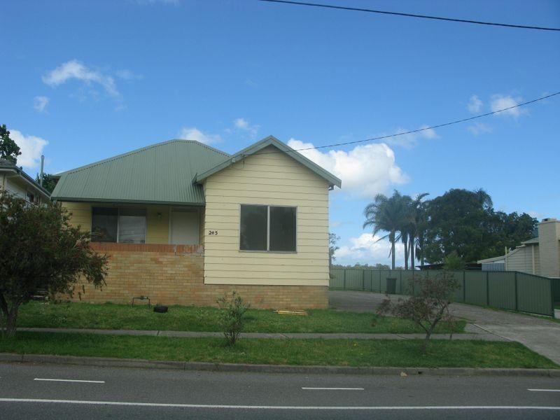 245 Lake Road, Glendale NSW 2285
