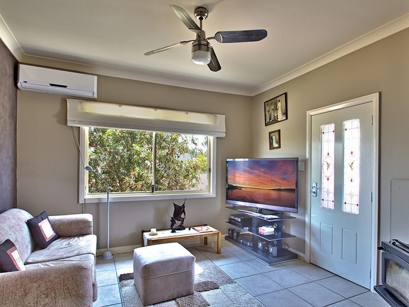 24 Stanley Street, Belmont NSW 2280