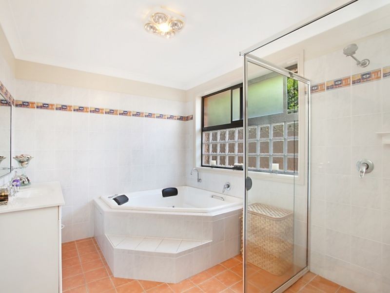 3 Saros Street, Belmont North NSW 2280