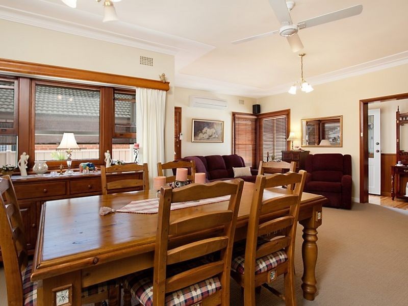 16 Turner Street, Belmont NSW 2280