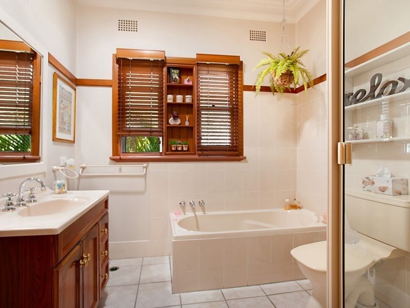 16 Turner Street, Belmont NSW 2280