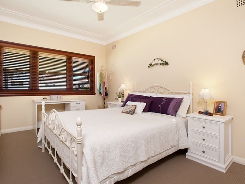 16 Turner Street, Belmont NSW 2280