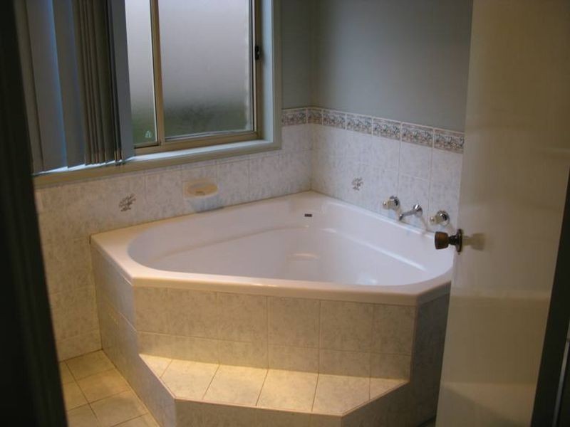 7 Maximillian Drive, Floraville NSW 2280