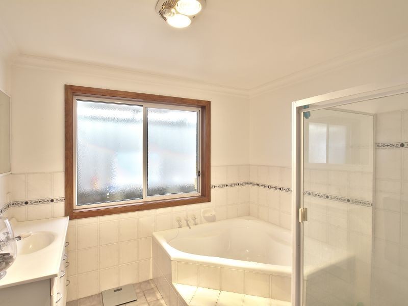 Teresa Close, Floraville NSW 2280