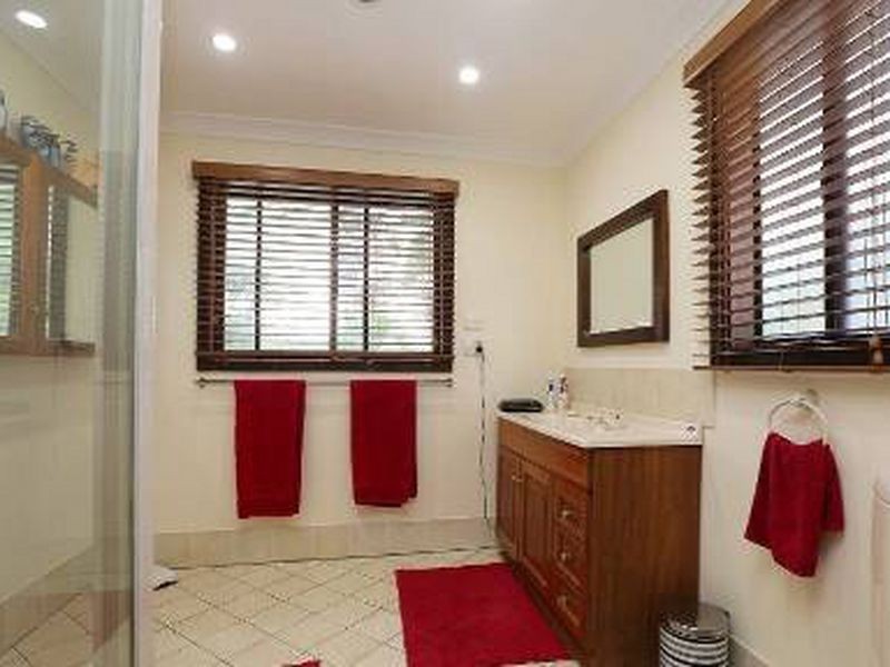 17 Lurnea Crescent, Valentine NSW 2280