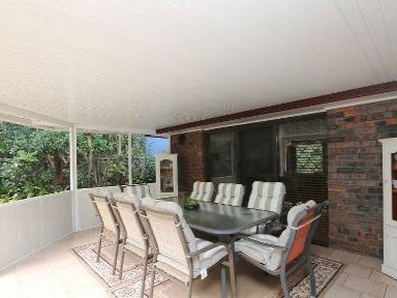 17 Lurnea Crescent, Valentine NSW 2280
