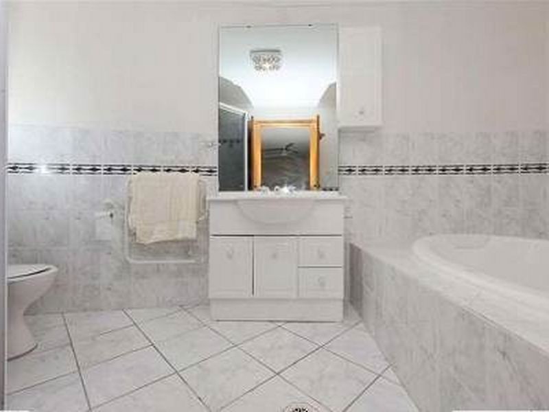 25 Honeyeater Place, Tingira Heights NSW 2290