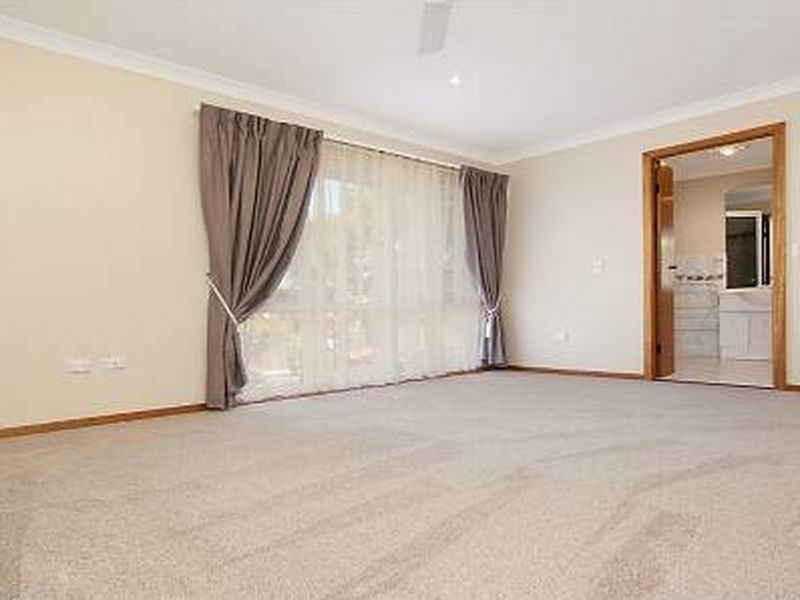 25 Honeyeater Place, Tingira Heights NSW 2290