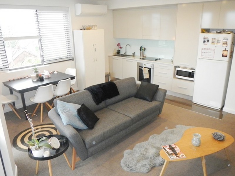 E214/11 Ernest Street, Belmont NSW 2280