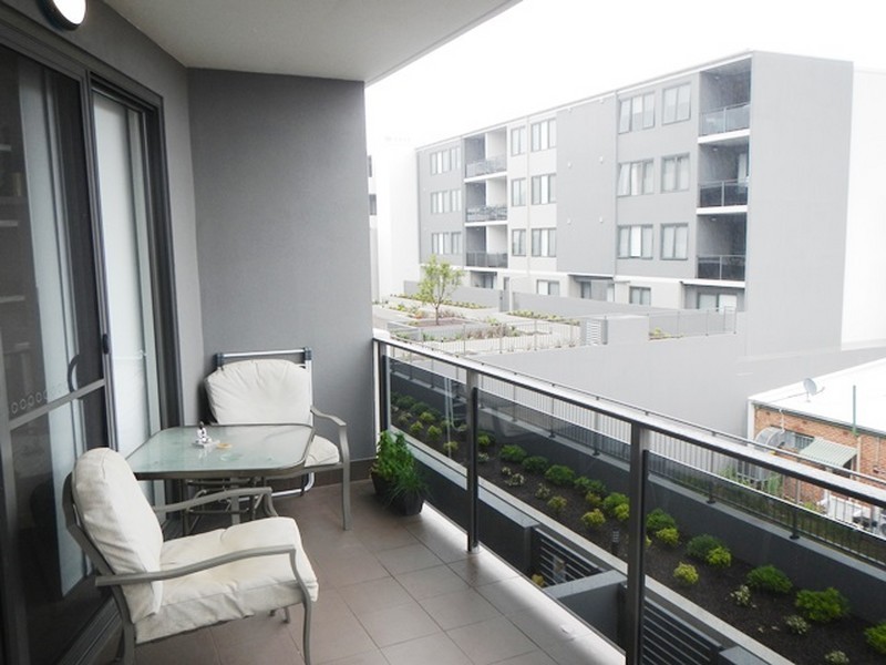 E214/11 Ernest Street, Belmont NSW 2280