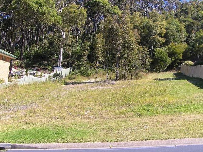 15 Sea Eagle Crescent, Caves Beach NSW 2281