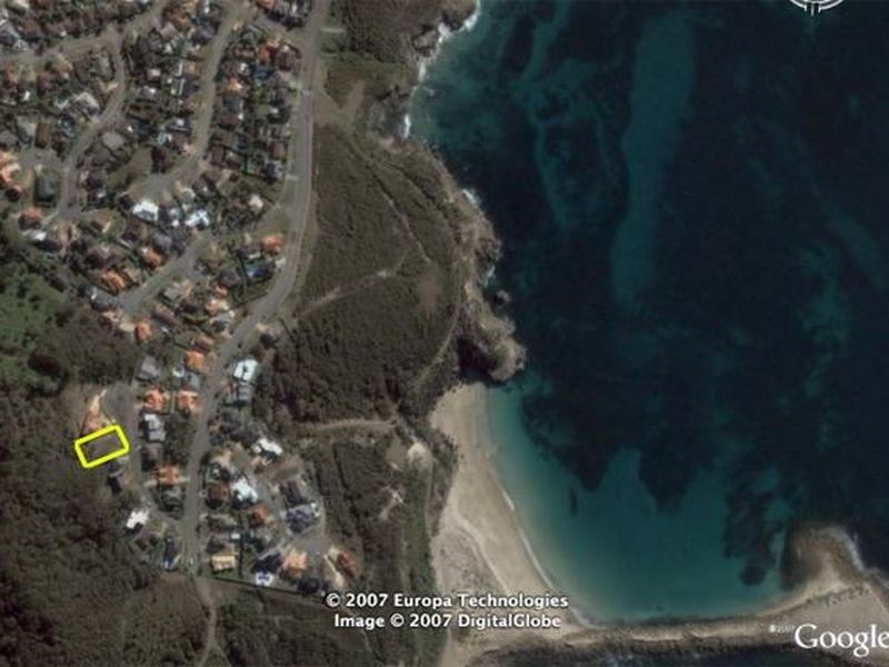 15 Sea Eagle Crescent, Caves Beach NSW 2281