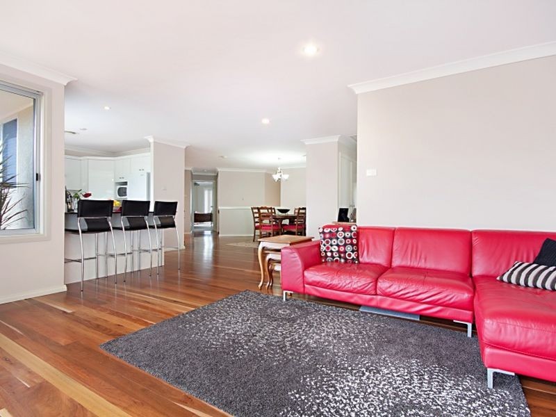 16 Heron Place, Belmont NSW 2280