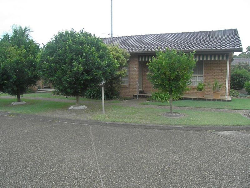 13/44 Linden Avenue, Eleebana NSW 2282