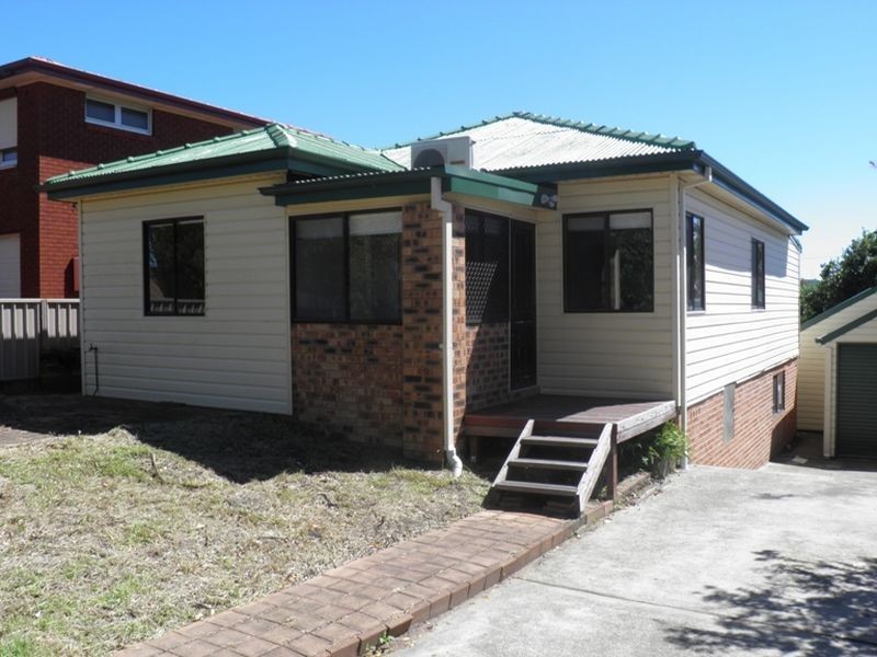 13 Emily Street, Marks Point NSW 2280