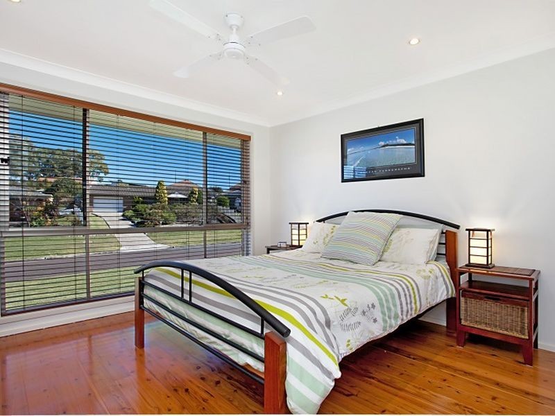 27 Calverton Crescent, Belmont North NSW 2280