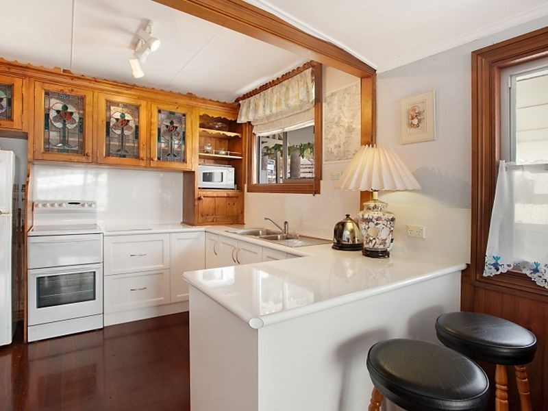 153 Marks Point Road, Marks Point NSW 2280