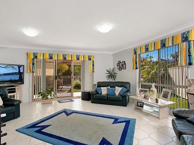 17 Dirkala Close, Belmont North NSW 2280