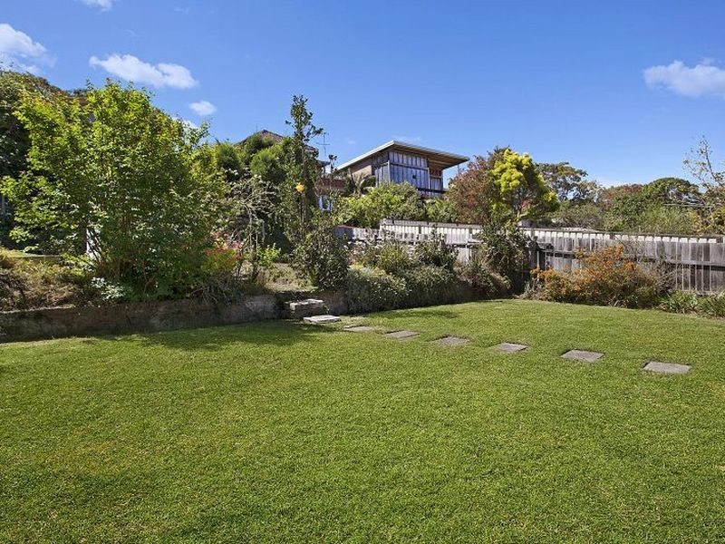 13 Pearce Avenue, Belmont NSW 2280