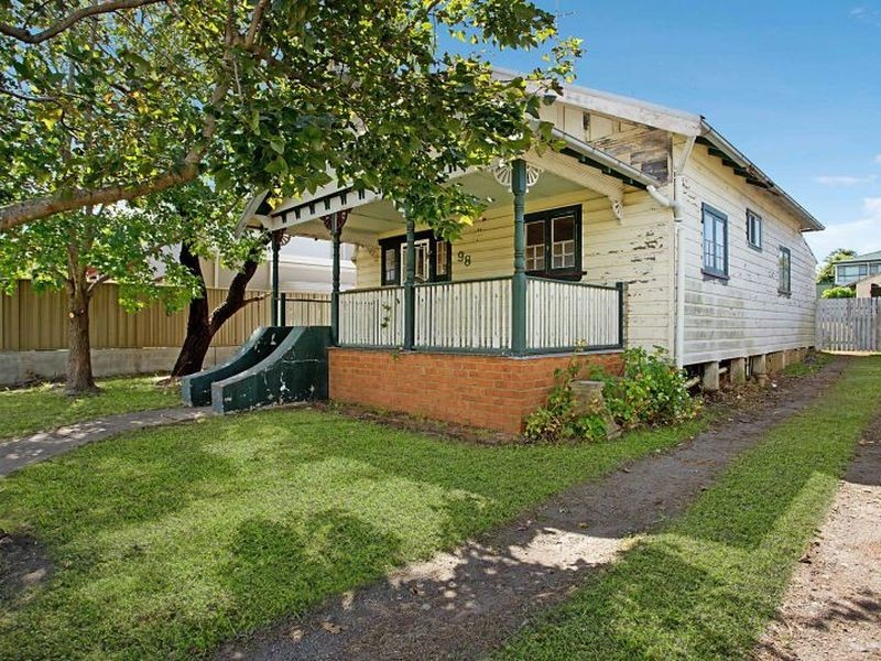 98 Hill Street, Belmont NSW 2280