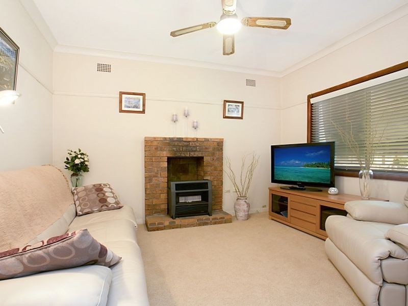 20 Ashley Street, Marks Point NSW 2280