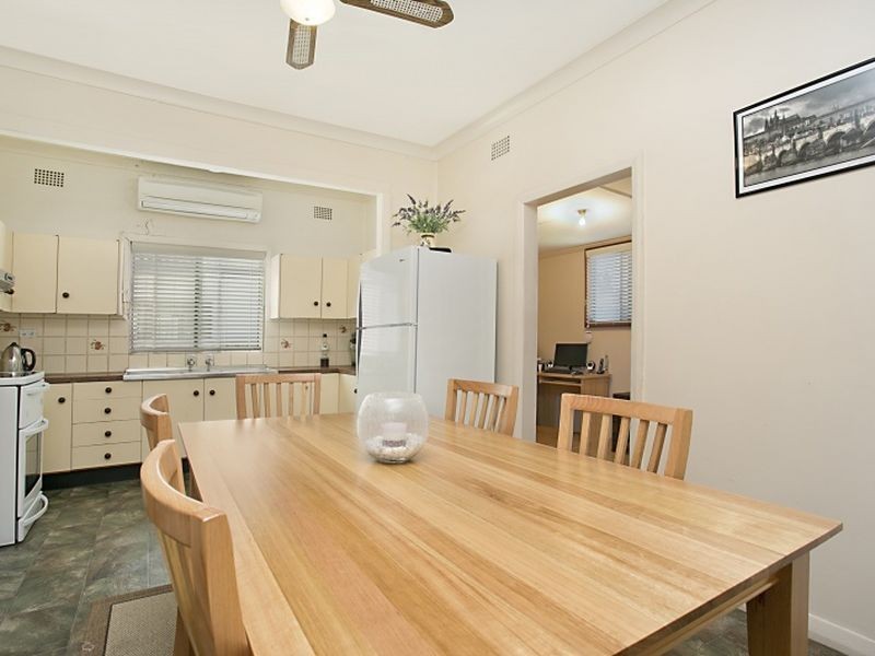 20 Ashley Street, Marks Point NSW 2280