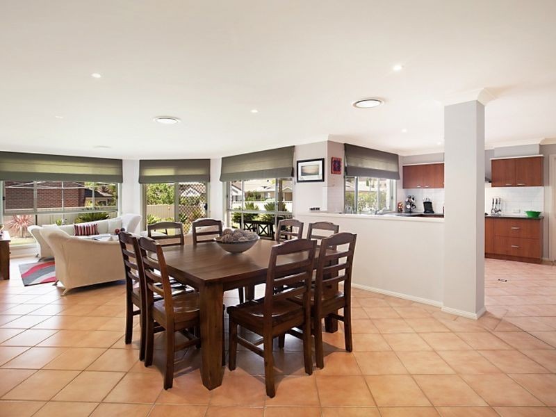 39 Green Point Drive, Belmont NSW 2280