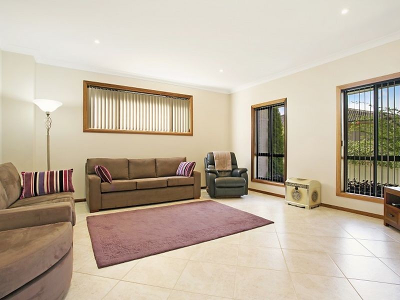 22 Pebble Beach Court, Belmont NSW 2280