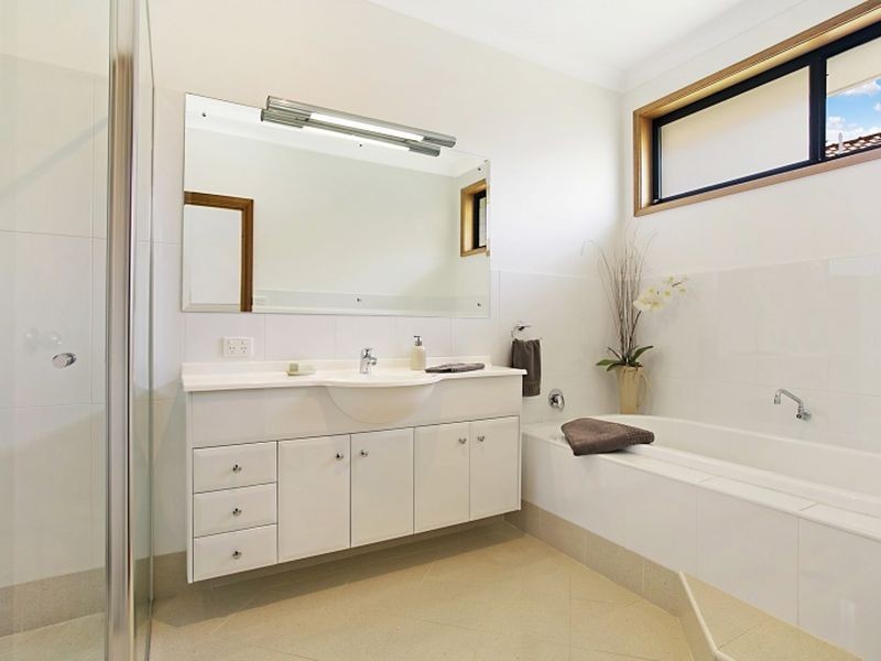 22 Pebble Beach Court, Belmont NSW 2280