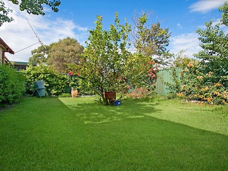 4 Marks Street, Belmont NSW 2280